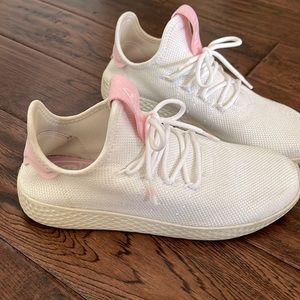 ADIDAS PHARREL WILLIAMS COLLECTION